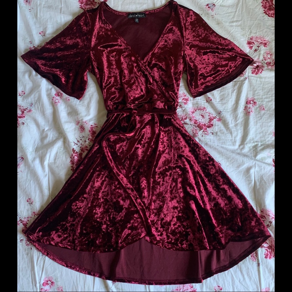 Red velvet, cute dress